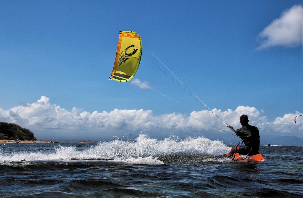 Discover the Thrill of Kite Surfing: A Guide for Beginners